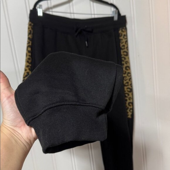 NWOT Screenshot 2 piece “Broken Heart” Falling Bear Head Fleece Set size 2XL - Picture 11 of 14